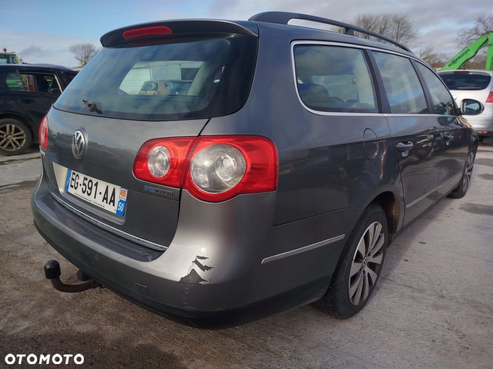 Volkswagen Passat - 4