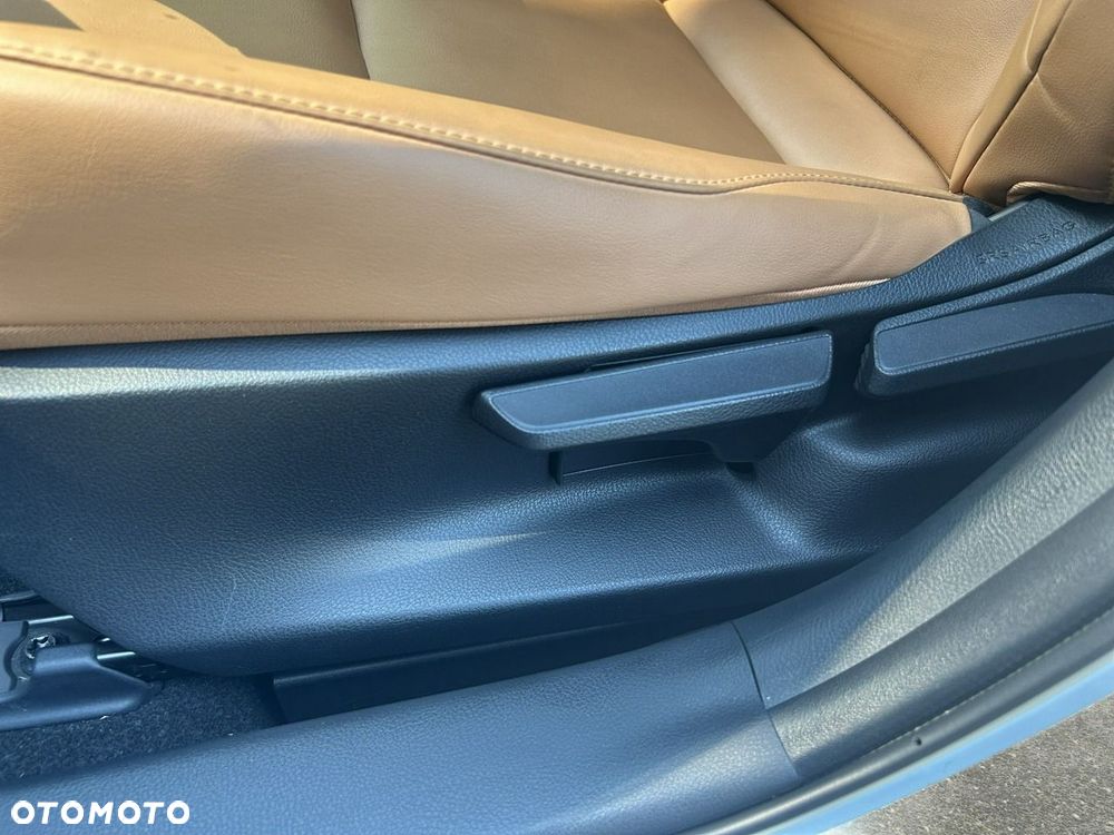 Lexus UX - 13