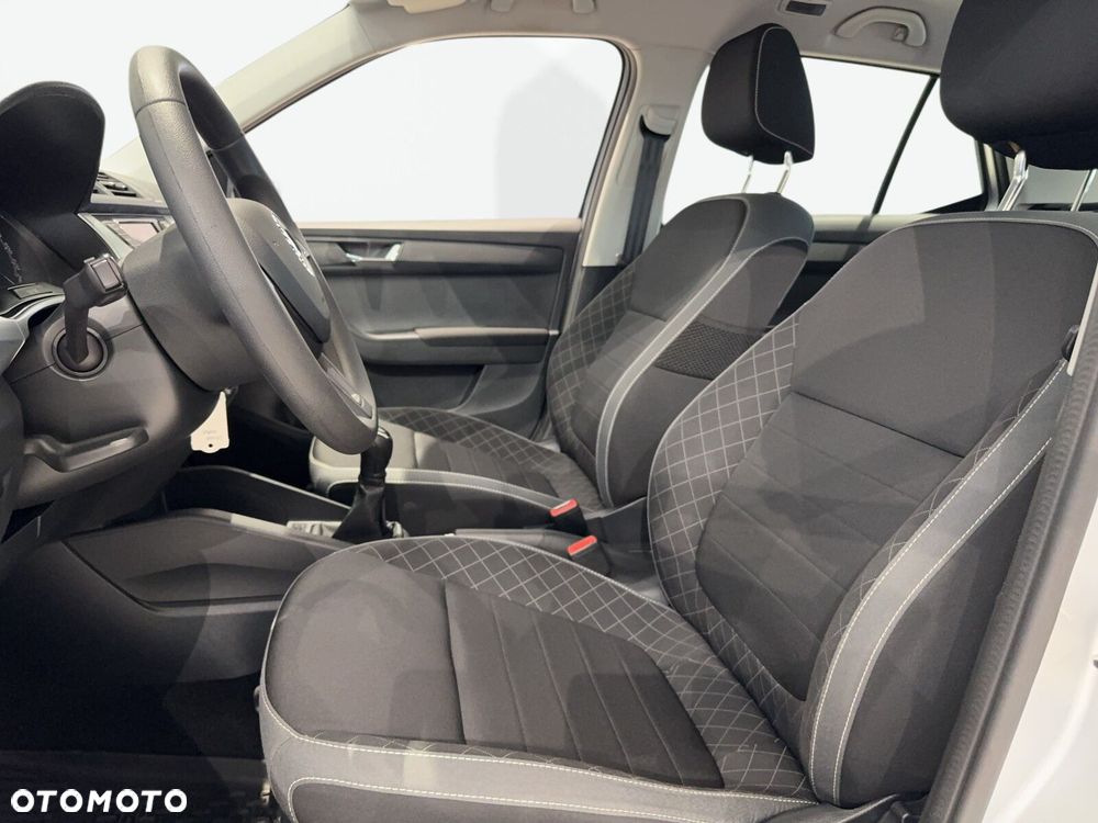 Skoda Fabia - 10