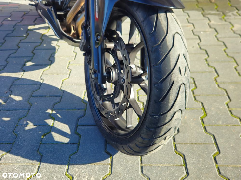 Honda CB - 21