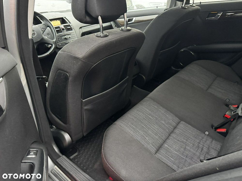 Mercedes-Benz Klasa C 200 (BlueEFFICIENCY) 7G-TRONIC Elegance - 13