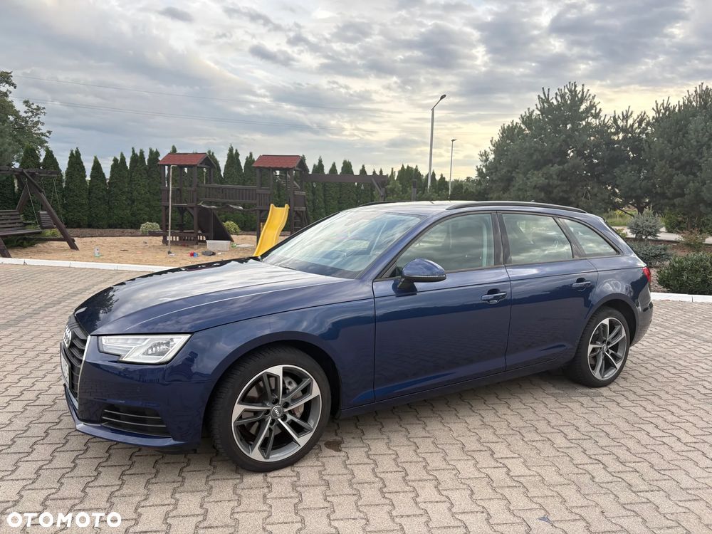Audi A4 Avant 2.0 TDI Quattro S tronic - 11