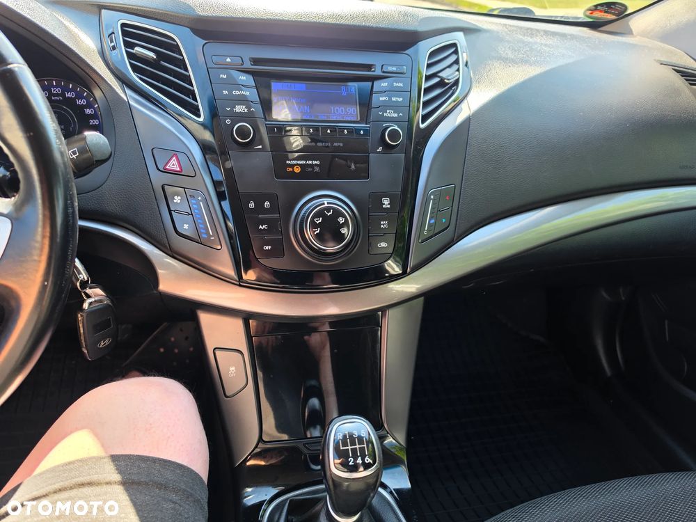 Hyundai i40 Kombi blue 1.6 Family+ - 7