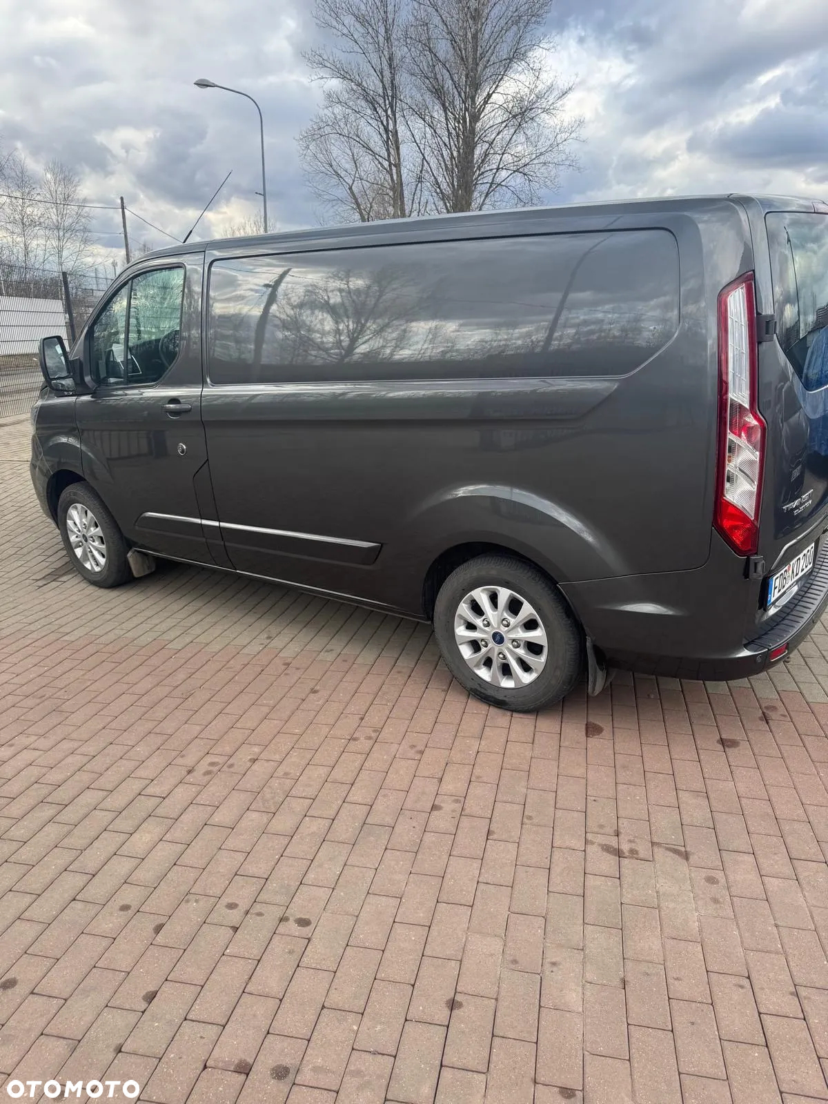 Ford TRANSIT CUSTOM - 3