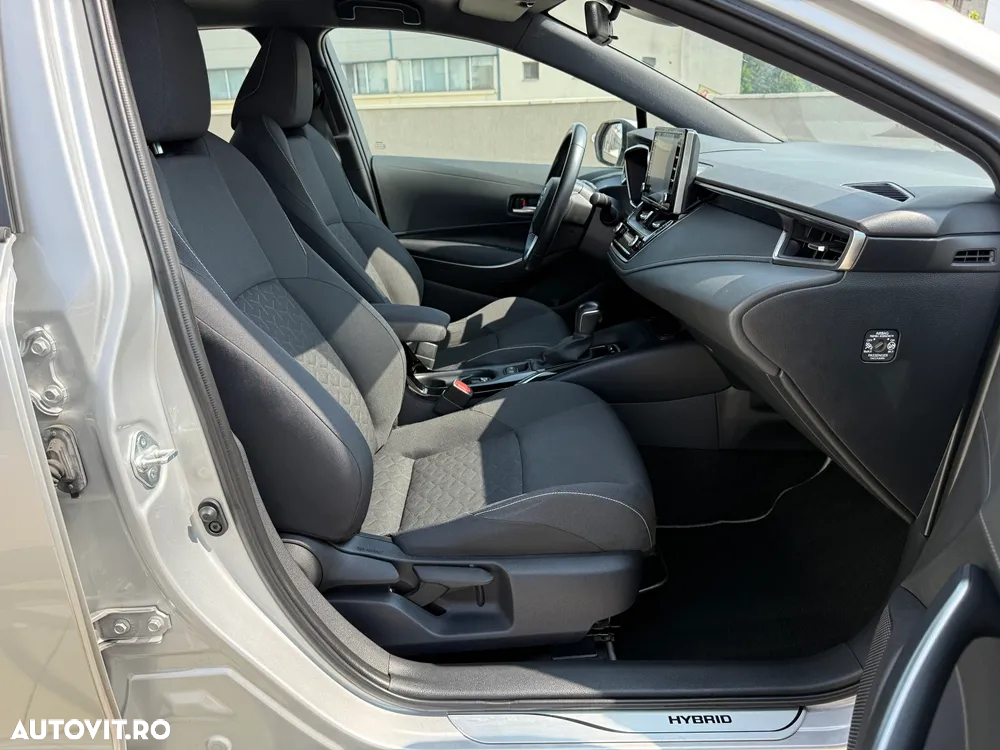 Toyota Corolla 1.8 HSD Business - 20