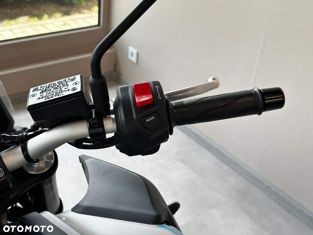 Yamaha MT - 8