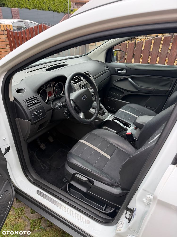 Ford Kuga - 20