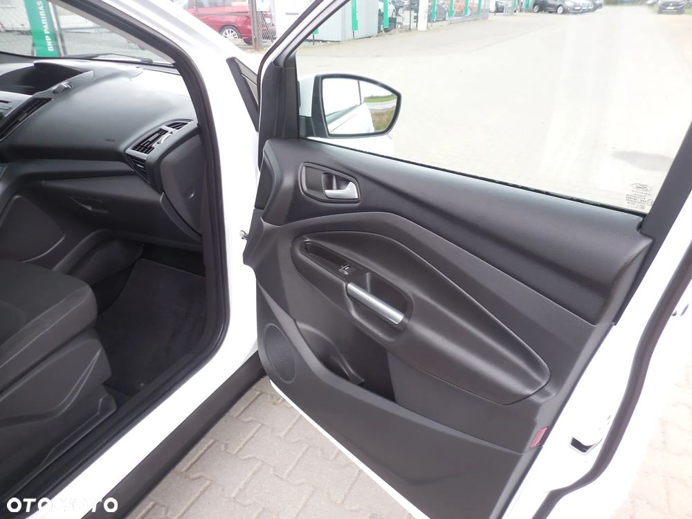 Ford Kuga - 9