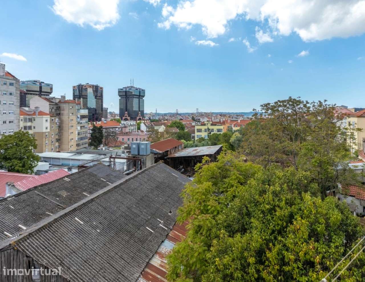 Apartamento T0 com varanda e ar condicionado - Grande imagem: 4/14