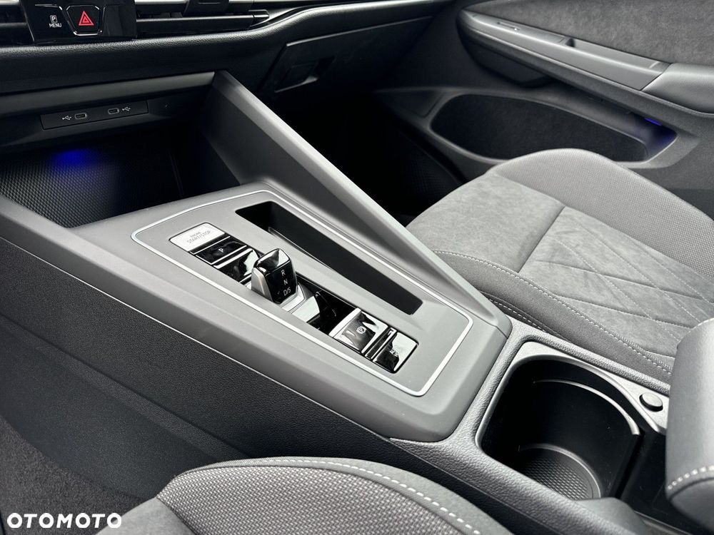 Volkswagen Golf - 21