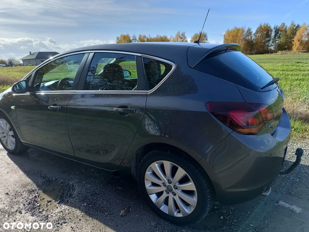 Opel Astra IV 1.4 T Cosmo S&S - 11