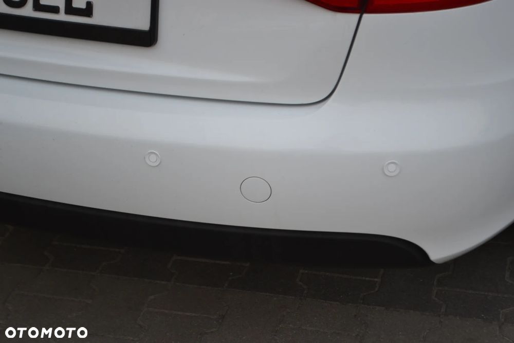 Audi A4 Avant 2.0 TDI DPF quattro - 13