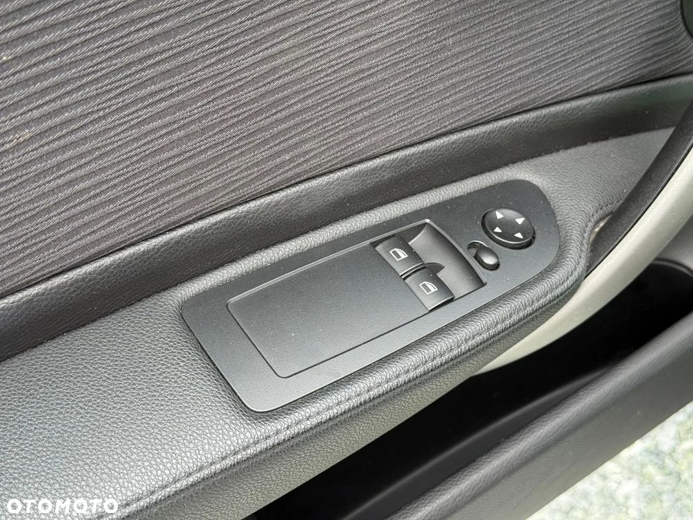 BMW Seria 1 116i - 18