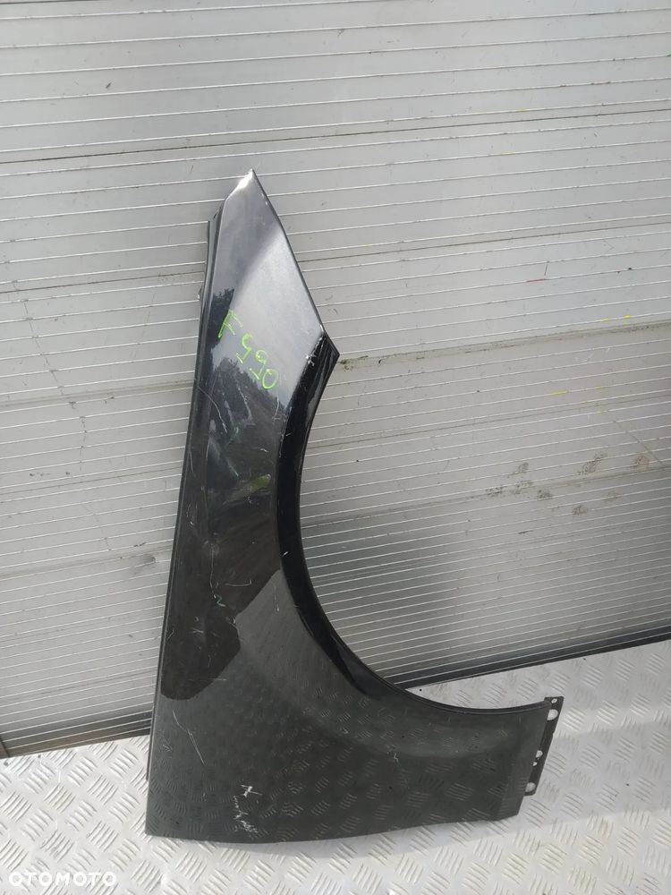 B669/H241/H283/H756/F990 MERCEDES W204 BŁOTNIK PRAWY PRZÓD - 15