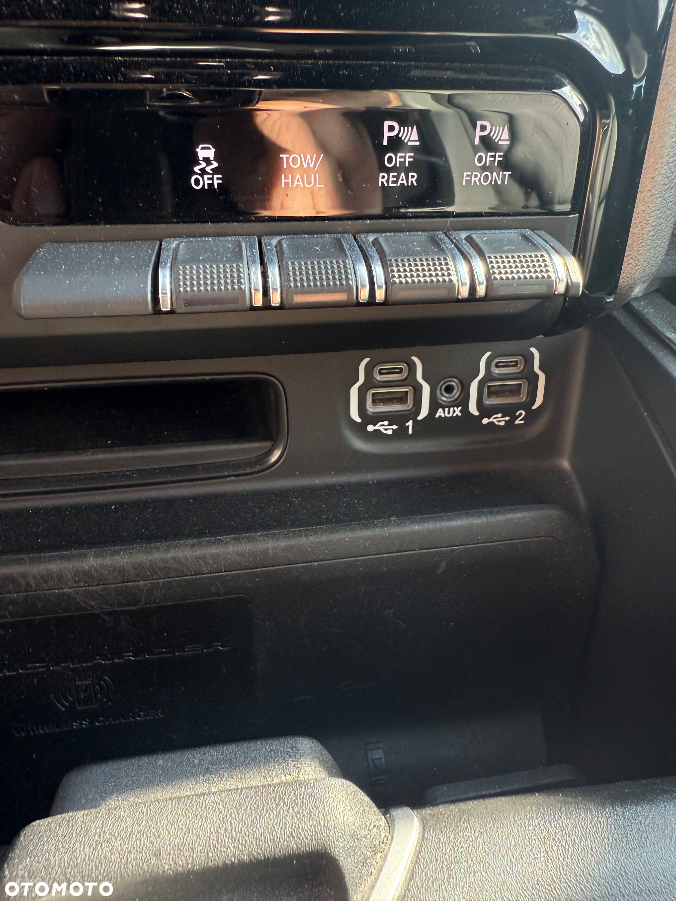 RAM 1500 Crew Cab Laramie - 19
