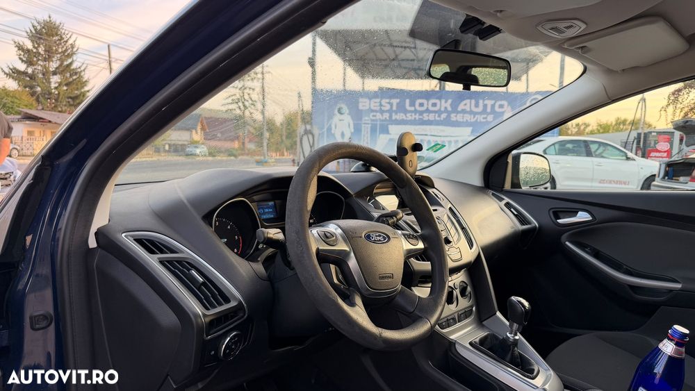 Ford Focus - 7