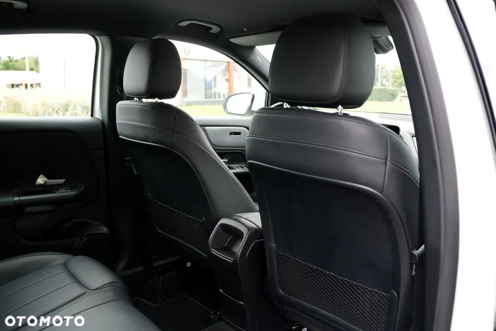 Mercedes-Benz GLA 200 Business Edition - 24