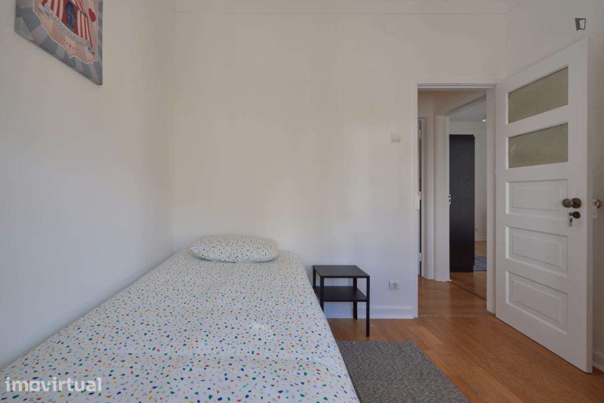 Quarto - localizado em Ajuda Lisbon - Grande imagem: 4/21