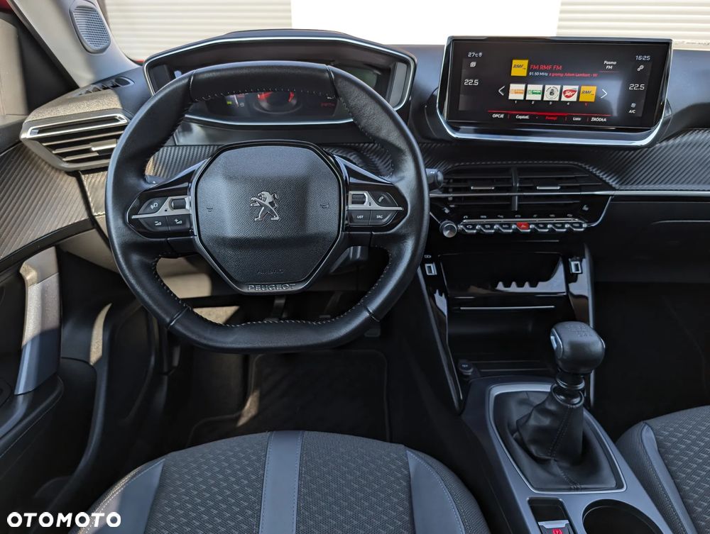 Peugeot 2008 1.2 Pure Tech Allure S&S - 26