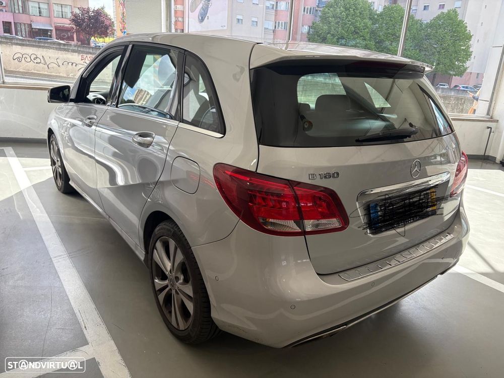 Mercedes-Benz B 180 Urban - 5