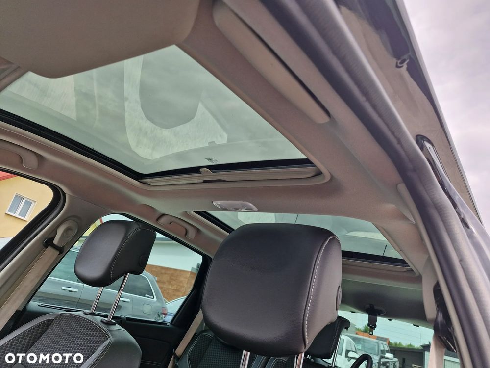 Renault Grand Scenic ENERGY TCe 130 BOSE EDITION - 19