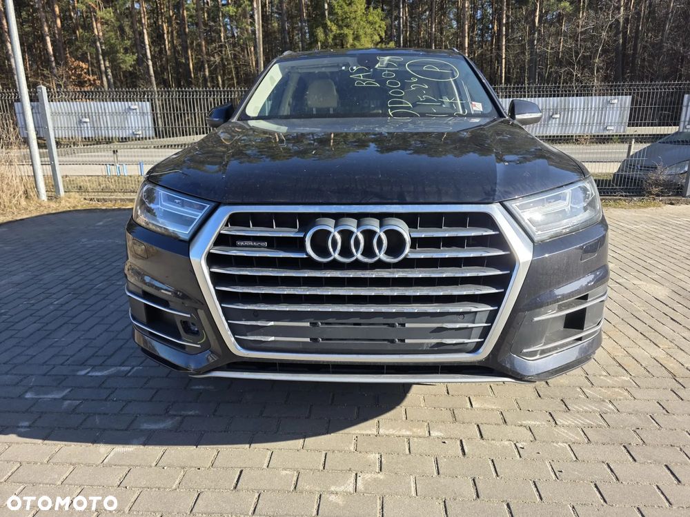 Audi Q7 - 7