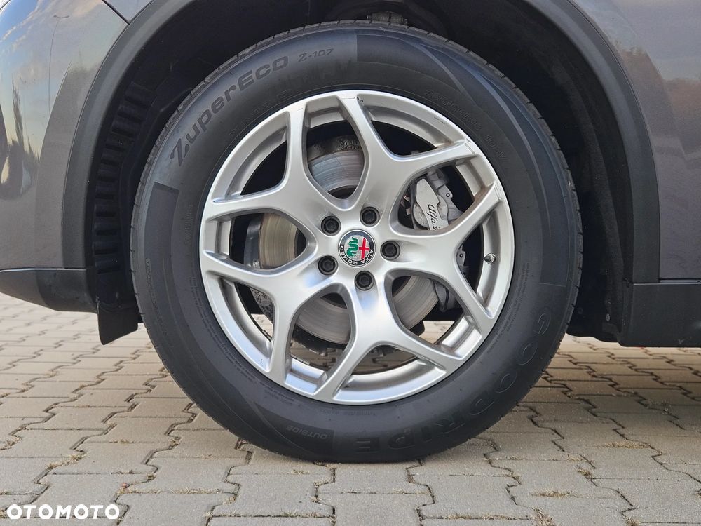 Alfa Romeo Stelvio 2.0 Turbo TI Q4 - 18