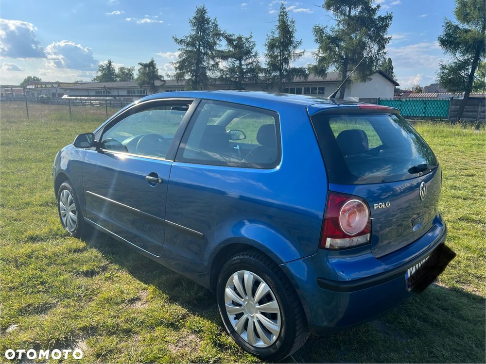 Volkswagen Polo - 2