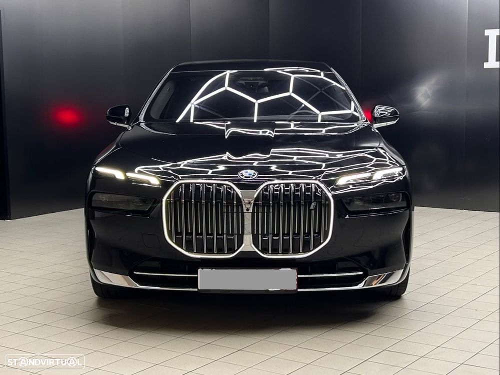 BMW i7 eDrive50 - 10