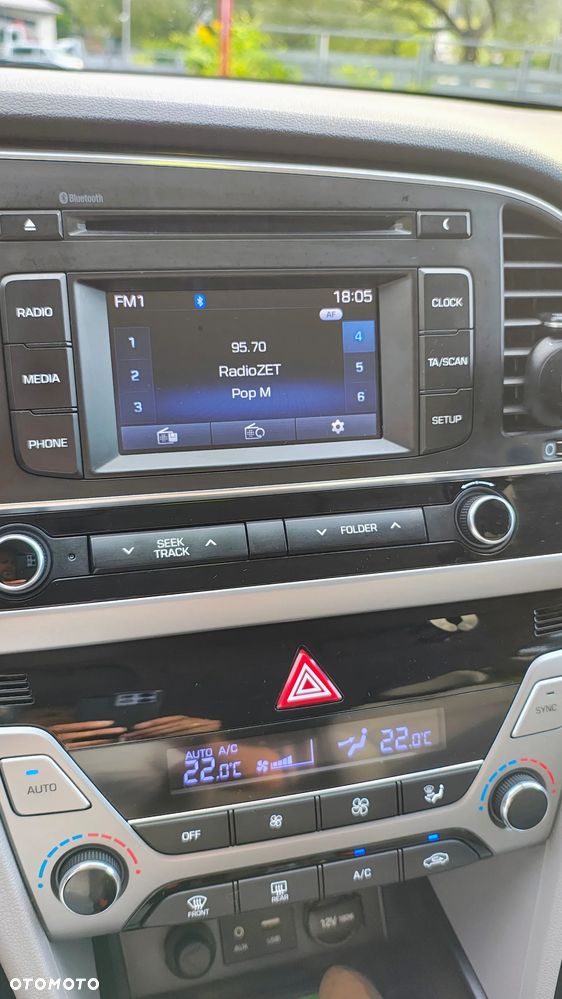 Hyundai Elantra 1.6 Comfort - 5