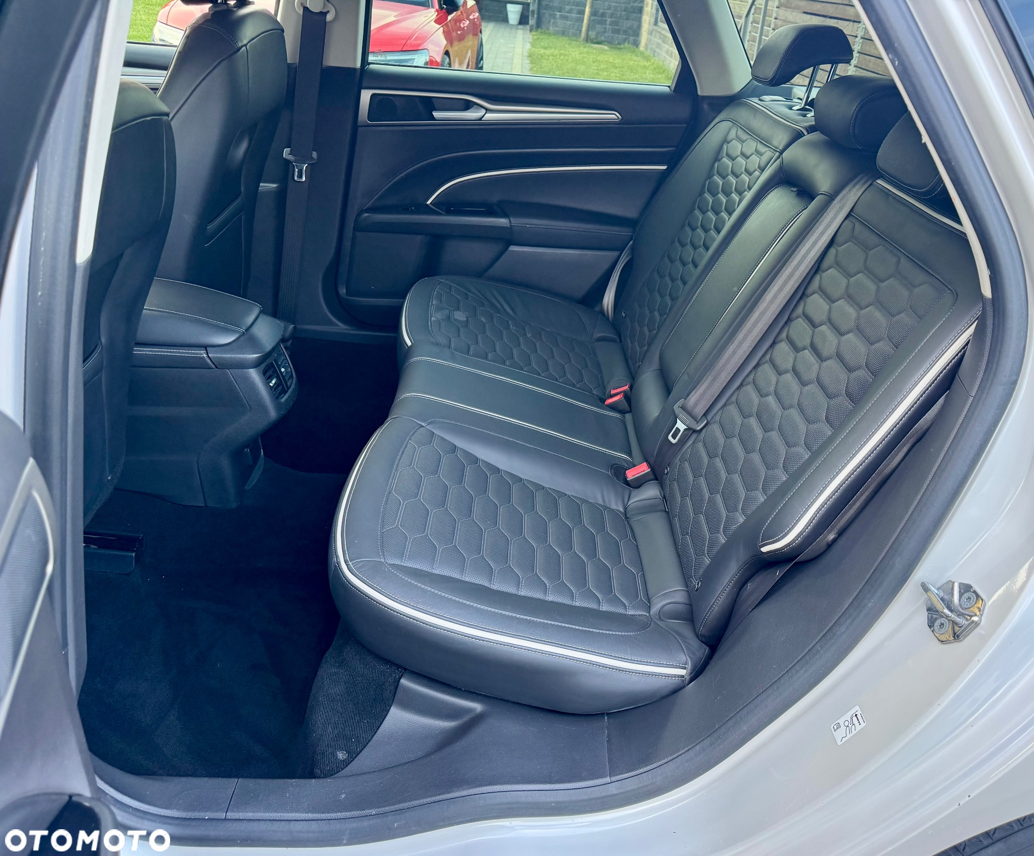Ford Mondeo Vignale 2.0 TDCi 4WD PowerShift - 17