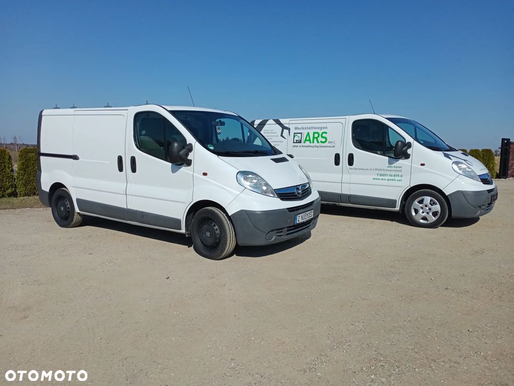 Opel VIVARO BLASZAK 2,0 - 1