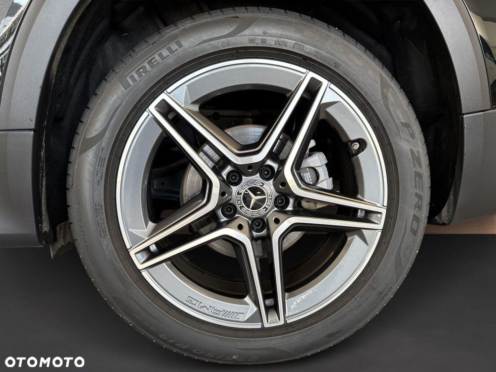Mercedes-Benz GLB - 10