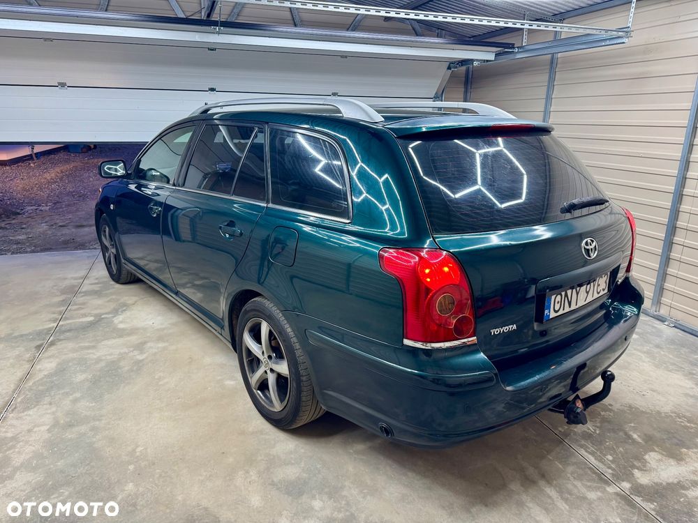 Toyota Avensis 1.8 VVT-i Combi - 14