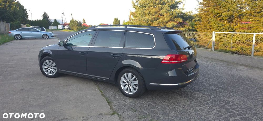 Volkswagen Passat 2.0 TDI Comfortline DSG - 10
