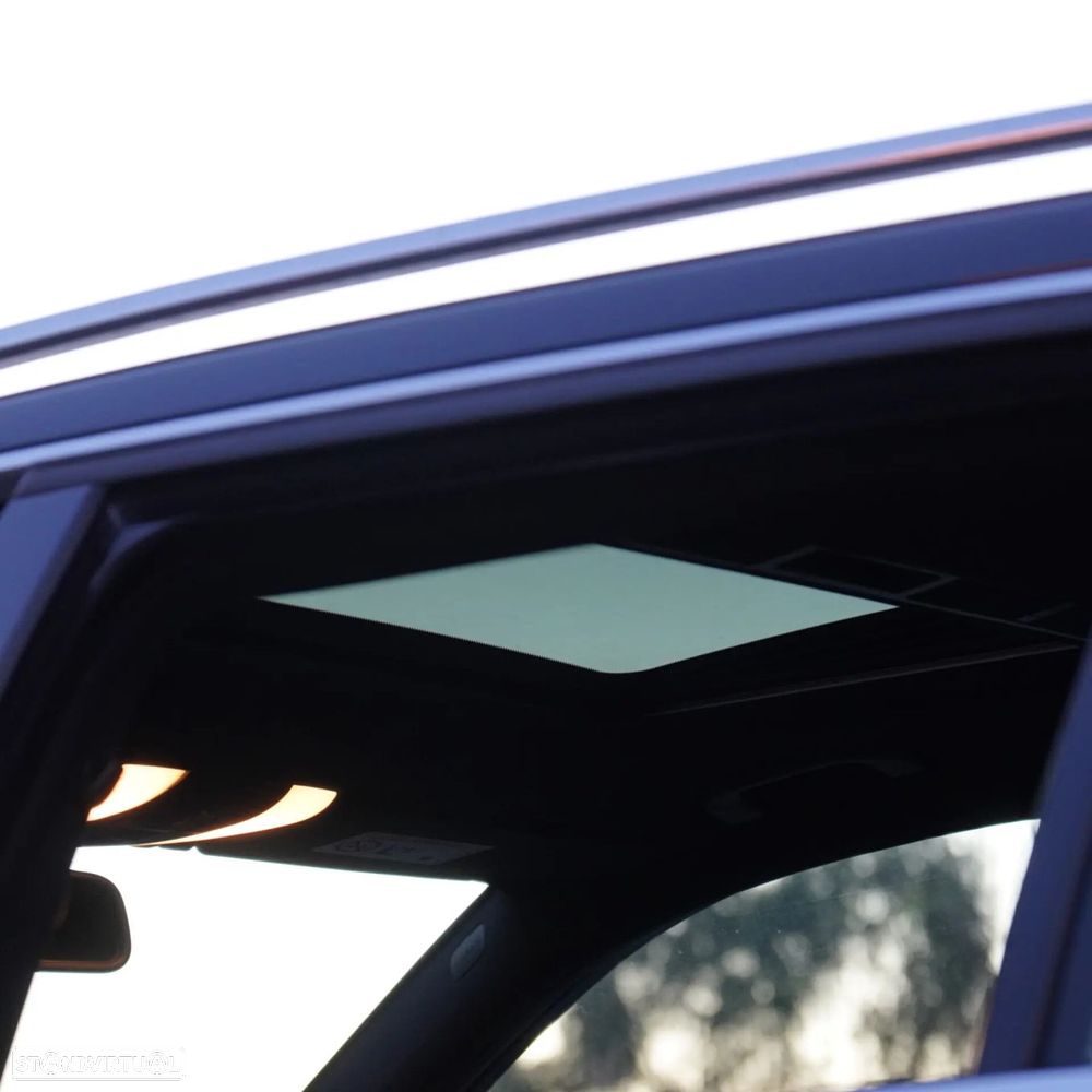 Mercedes-Benz E 300 Bluetec Hybrid Avantgarde - 38