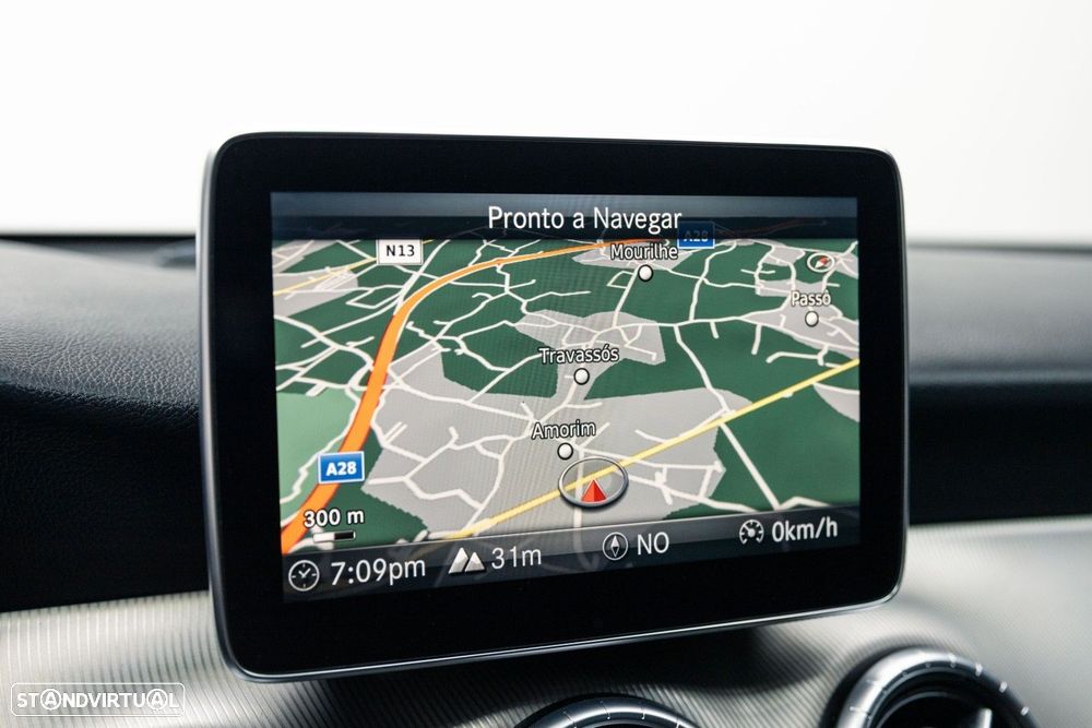 Mercedes-Benz CLA 200 d Shooting Brake Urban - 35