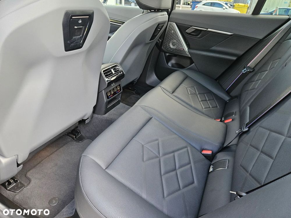 BMW Seria 5 550e xDrive PHEV M Sport - 24
