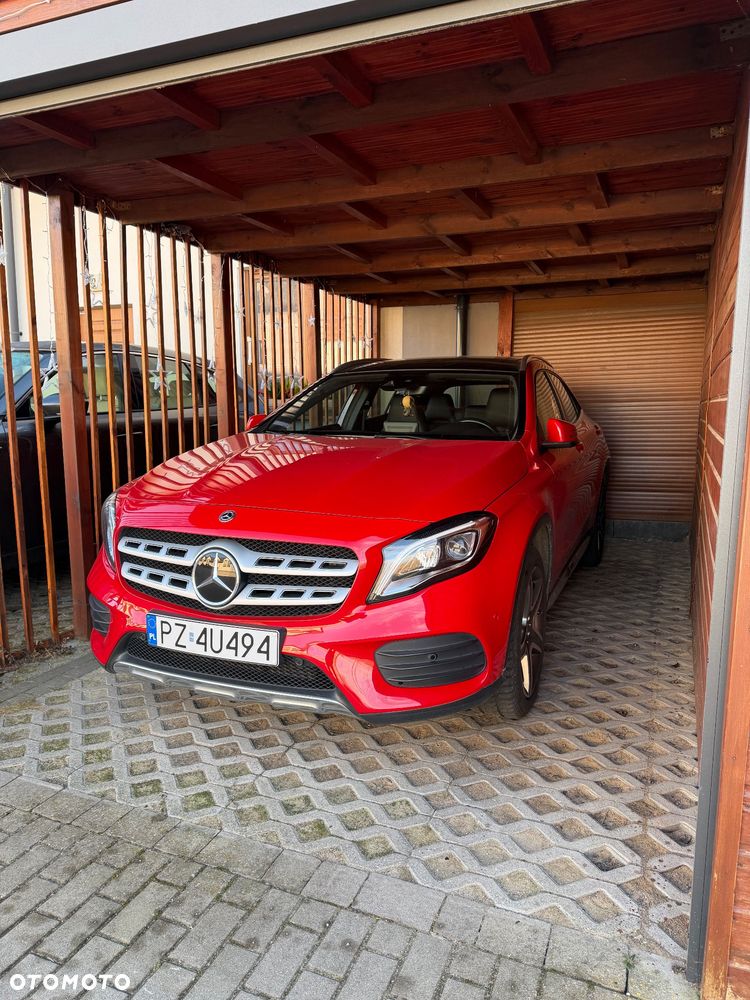 Mercedes-Benz GLA 200 7G-DCT AMG Line - 22