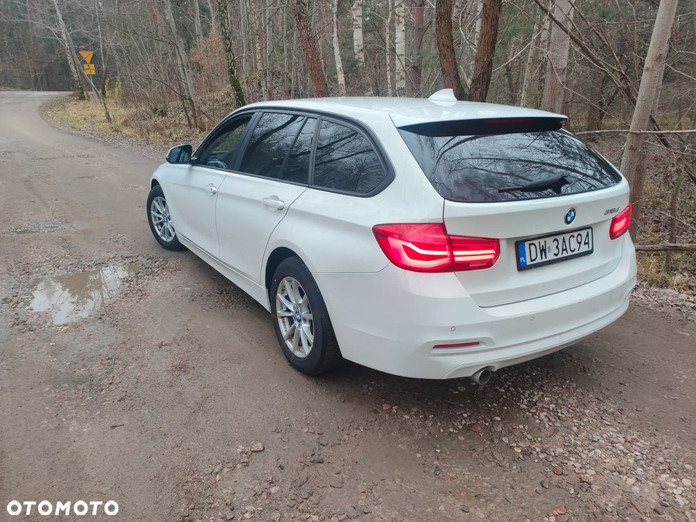 BMW Seria 3 318d - 4