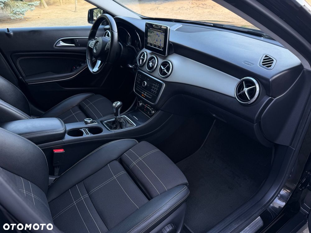 Mercedes-Benz GLA - 19