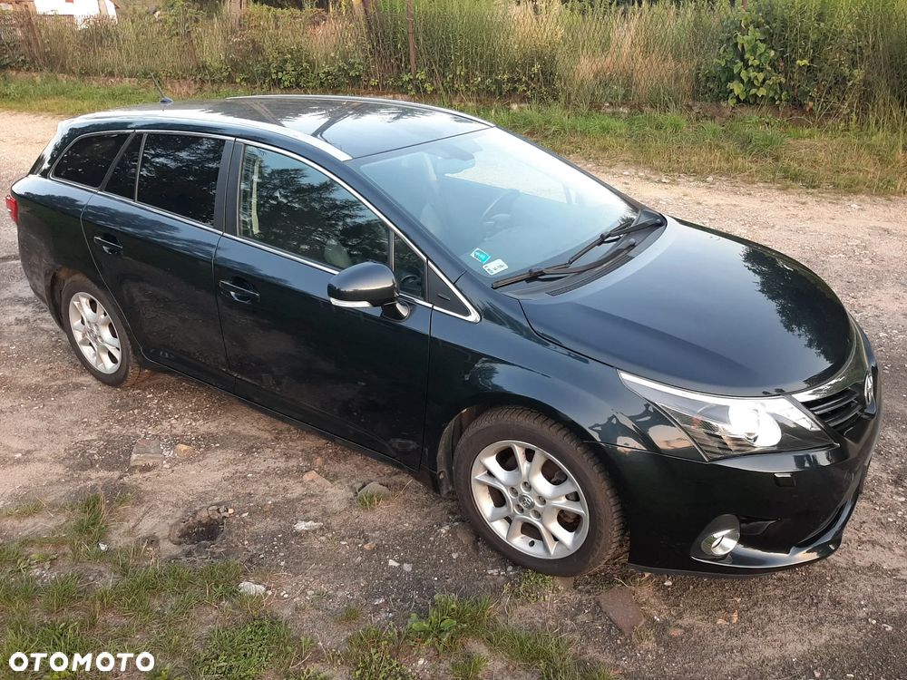 Toyota Avensis 1.8 Premium MS - 10