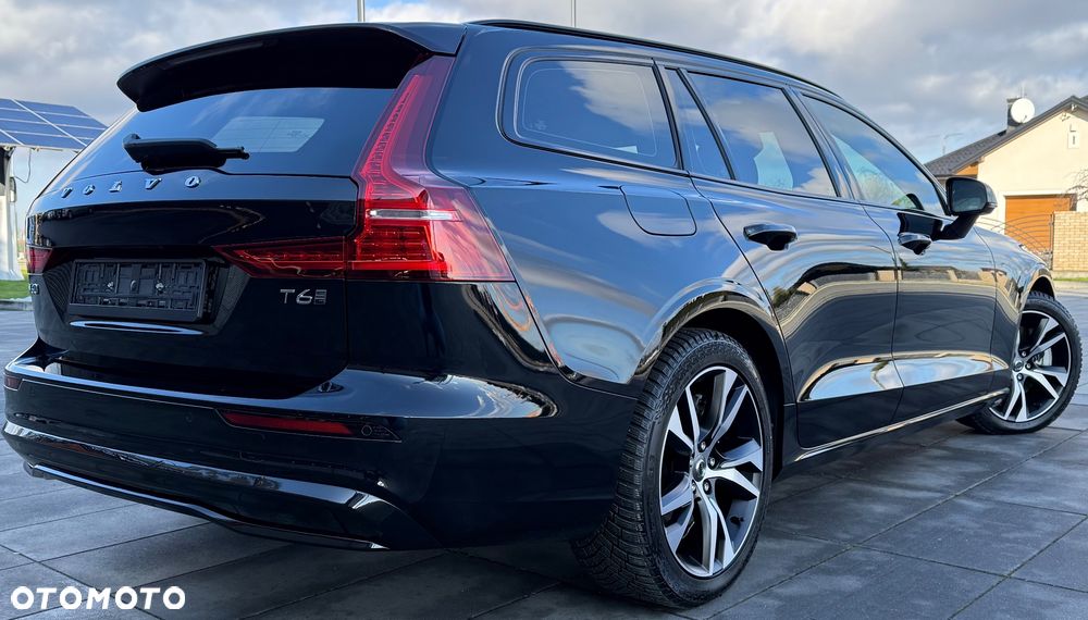 Volvo V60 T6 AWD Plug-In Hybrid Plus Dark - 3