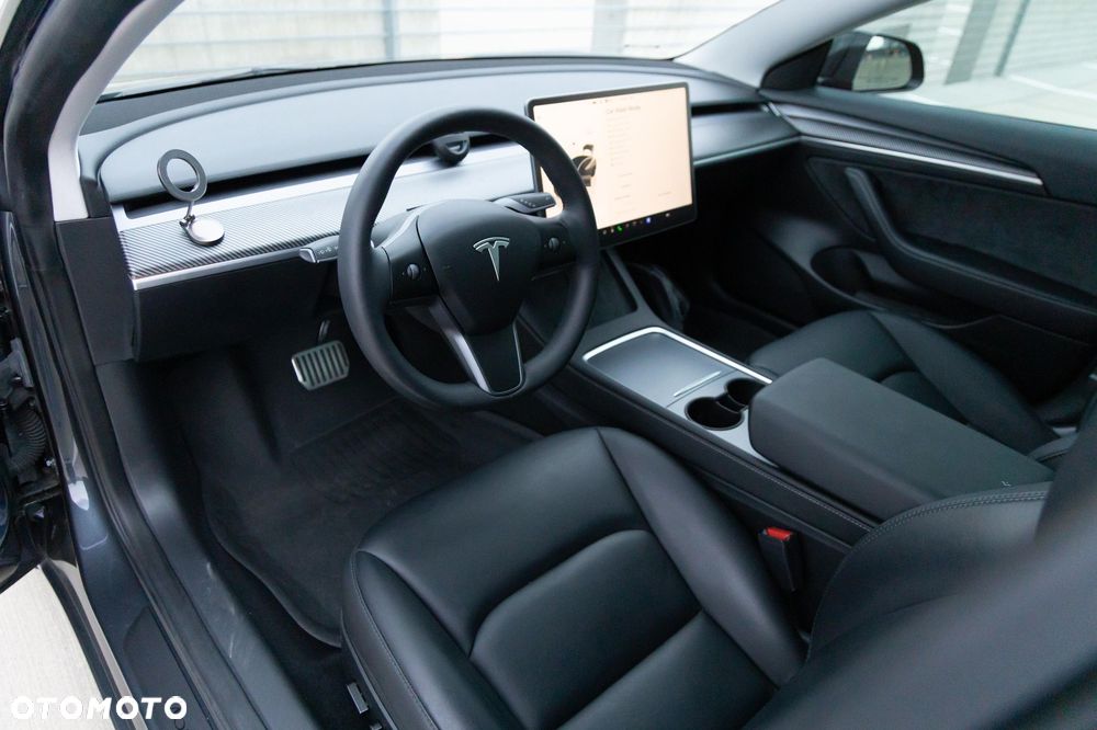 Tesla Model 3 Langstreckenbatterie Allradantrieb Dual Motor - 11