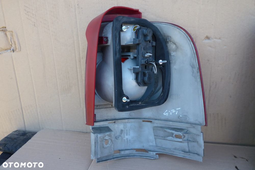 lampa lewa tył Sharan Lift Hella Europa - 3