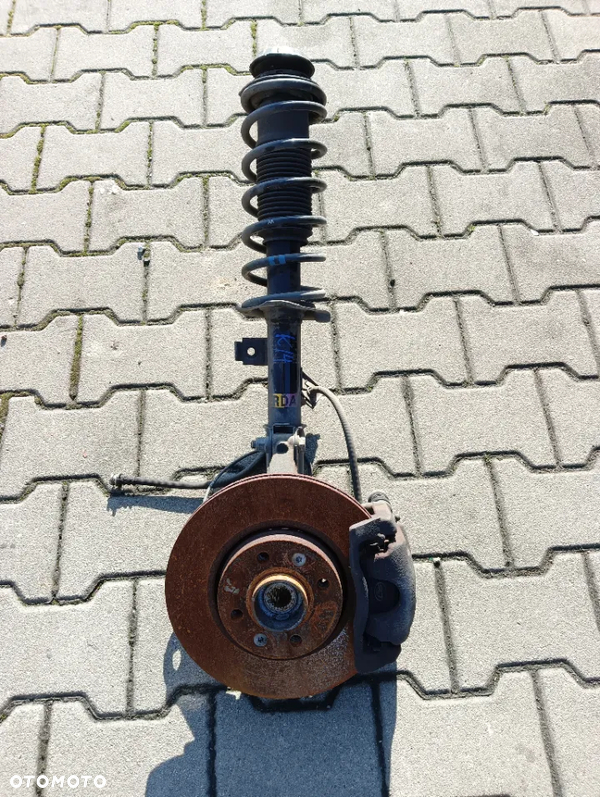 Nissan Micra K14 1.5 Dci ZAWIESZENIE PRZÓD prawe