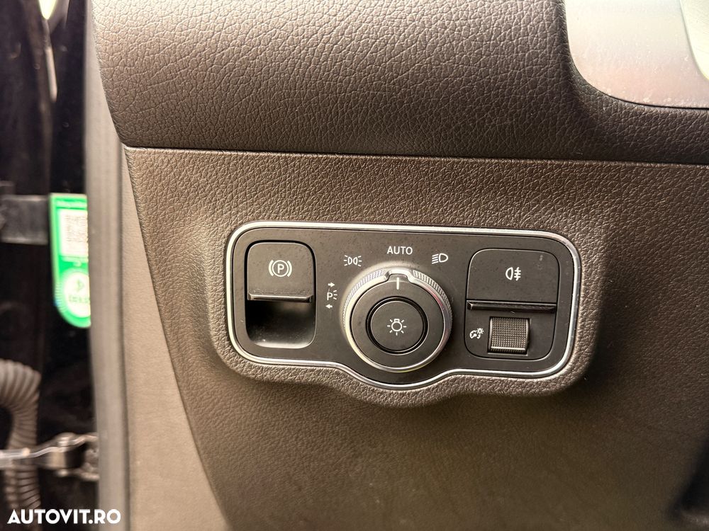 Mercedes-Benz GLB 200 d 8G-DCT AMG Line - 37