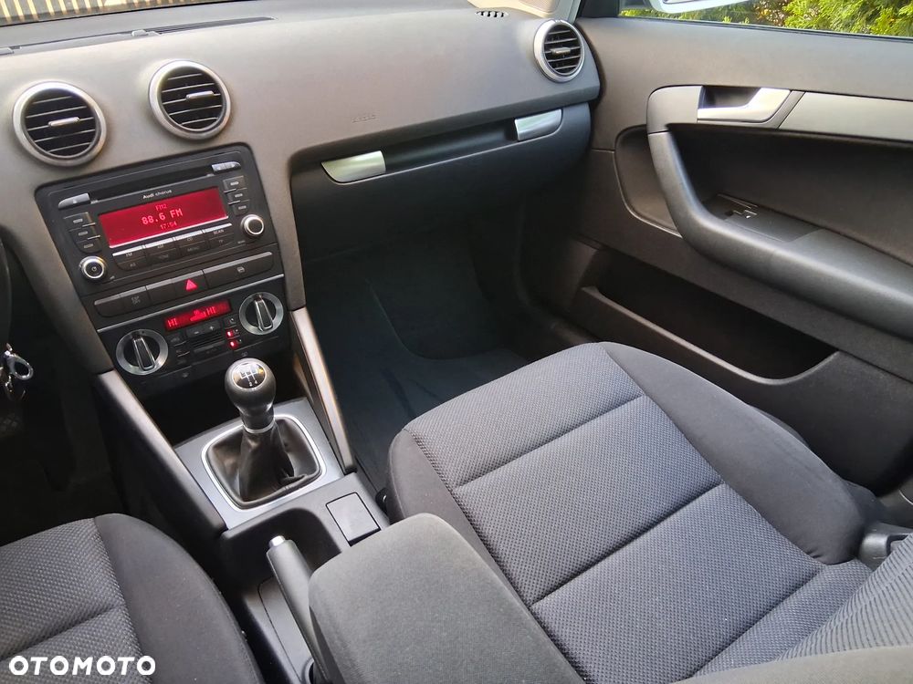 Audi A3 Sportback 1.6 Attraction - 38