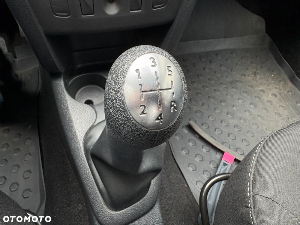 Dacia Sandero - 12
