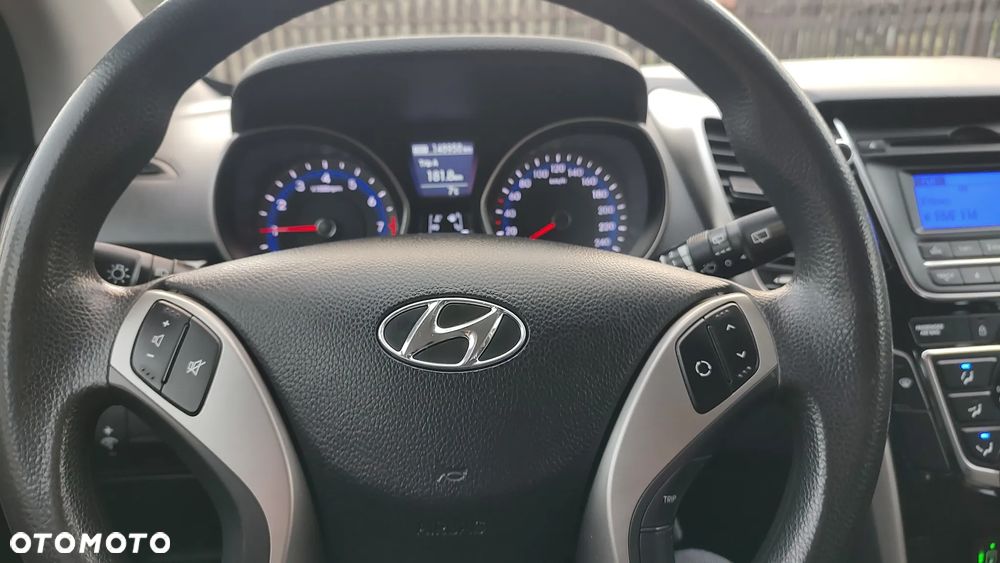 Hyundai i30 1.6 Classic + - 18